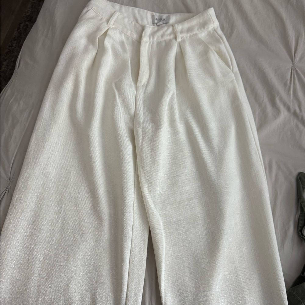 Aura Women's Cream Trousers